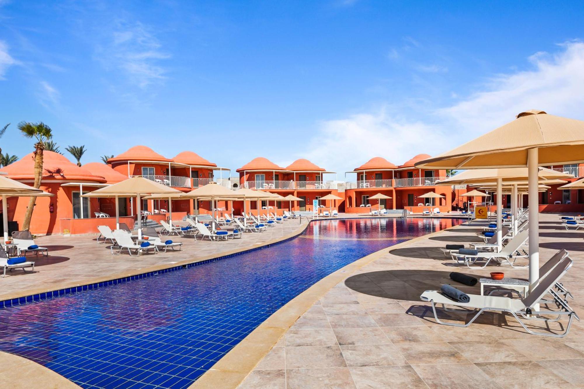 Pickalbatros Laguna Club Resort Sharm El Sheikh Zewnętrze zdjęcie The swimming pool at the Iberostar Grand Hotel Bávaro