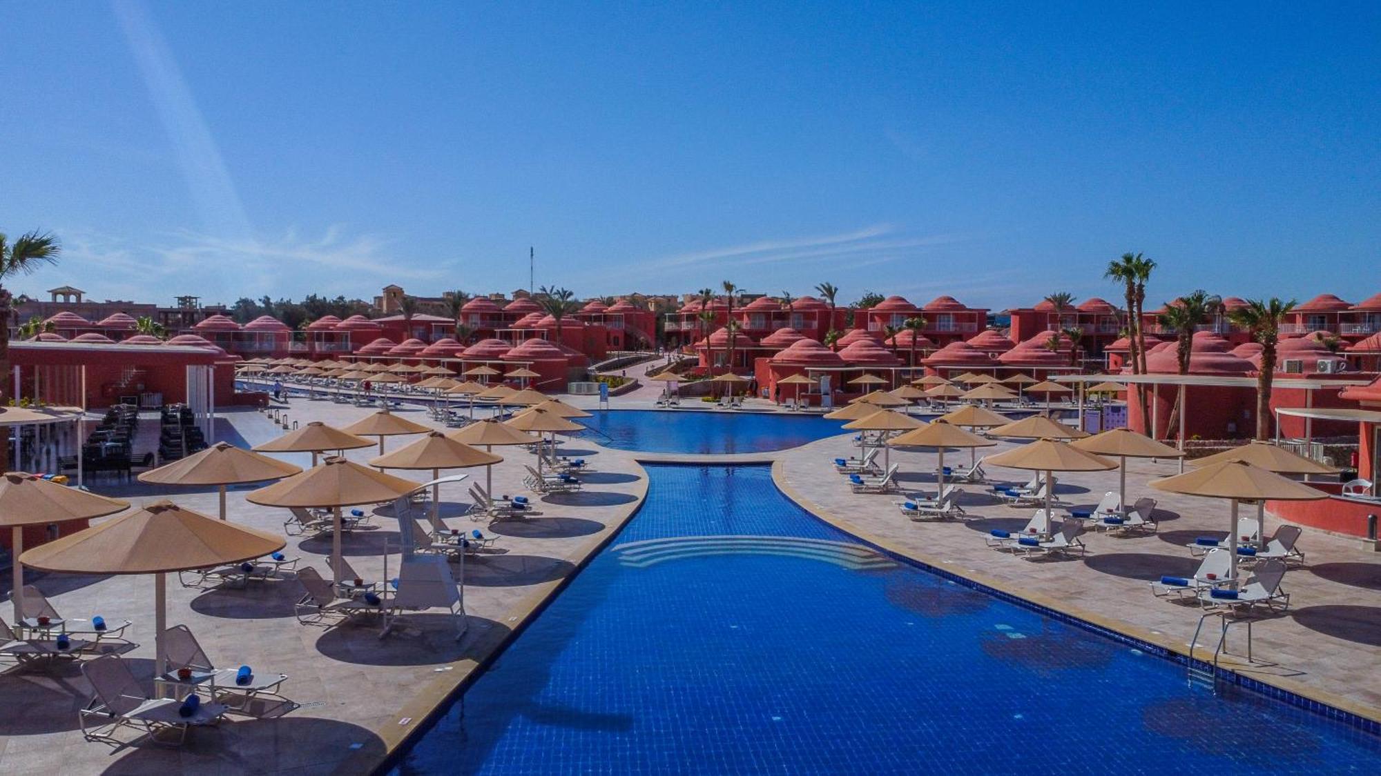 Pickalbatros Laguna Club Resort Sharm El Sheikh Zewnętrze zdjęcie The swimming pool at the hotel